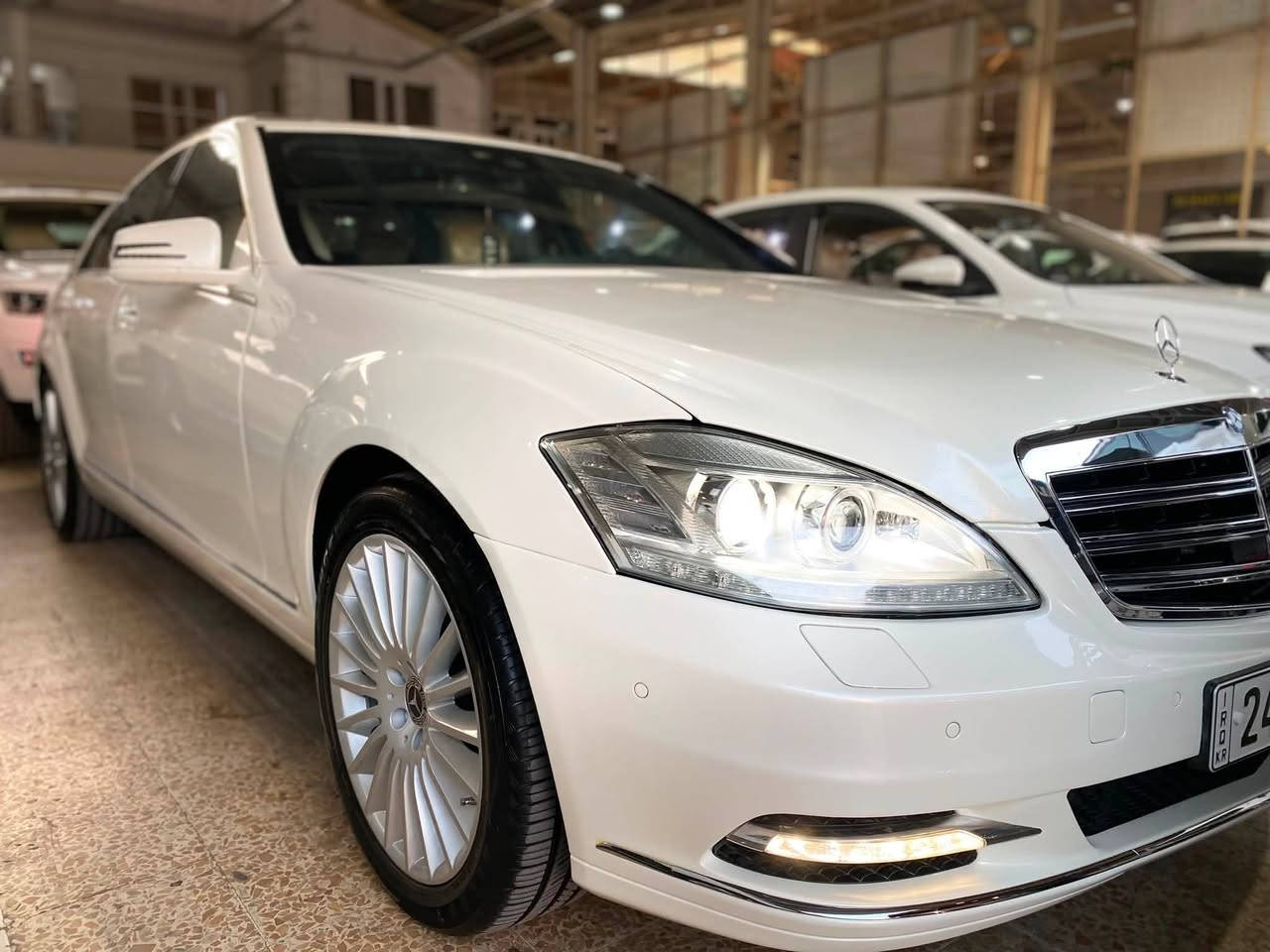 مارسيدس بينز موديل 2010🎉  سياره مكفول كفاله عام 📦
مواصفات سياره معروف S500 ✈️ V8 فول مواصفات محرك گير بشرت مامفتوح 📦 سياره بسمى تريد وكاله تريد تحويل نفس يوم سعر قمبله 😳🔥( 215 )ورقه بيها مجال 🔥🔥 مكان سياره اربيل 
***********
***********
واتساب مفتوح
