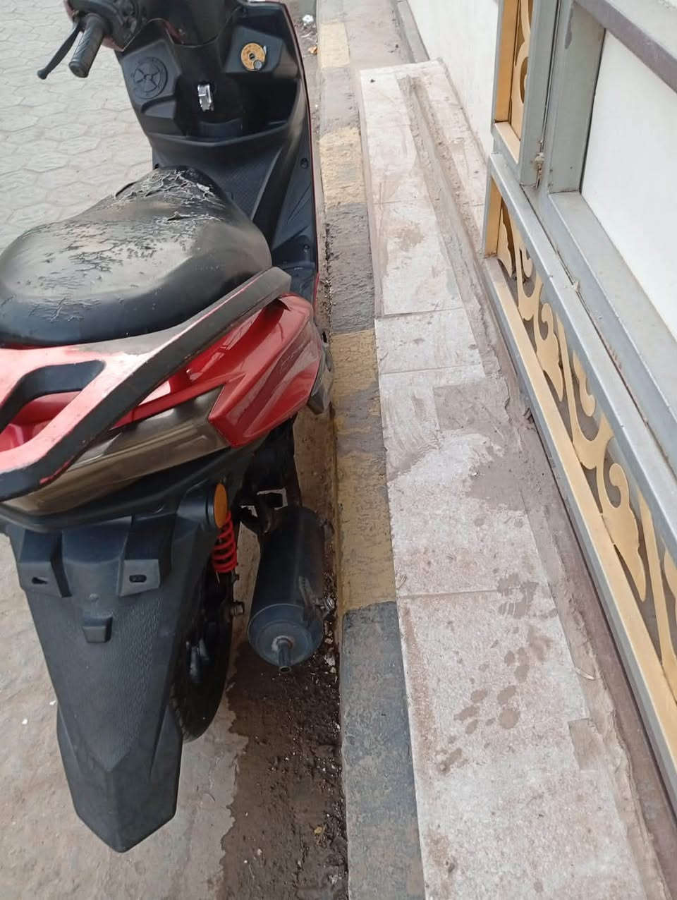 يالله للبيع دراجه سكنس صيني محرك فول كهربايات كلها شغاله مسجل او كامل تحويل ثانيوم بريكات بل مكان كيج بانزين سرعه شغال تايرات نضاف دبلين محرك هندر عدل مكاني الرمادي قرب شارع الذهب 
السعر 550 او بي مجال 
***********
