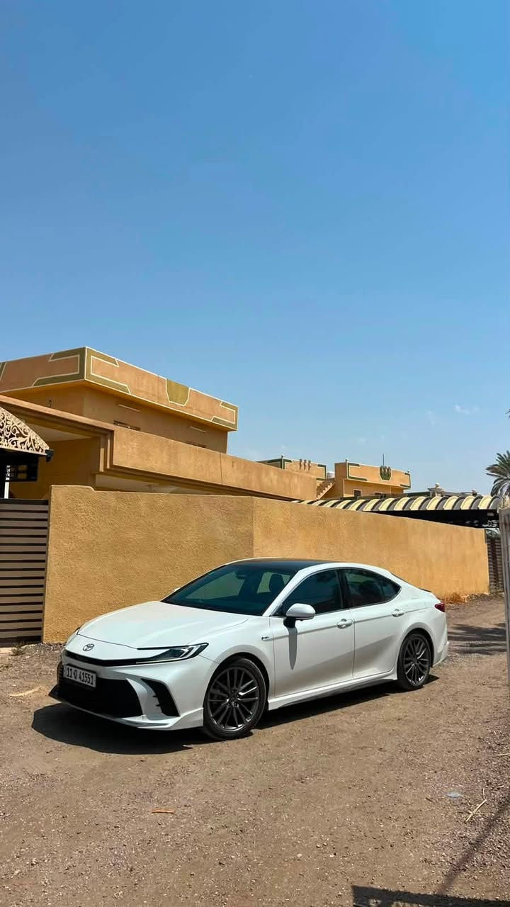 كامري 2024 شكل ال2025
مواصفات S گراندي
تجميع الصين هايبرد HEV
محرك 2000 هايبرد 

فول فول مواصفات:
هيد اب دسبلاي
حساس عين
حساسات امامية خلفية
نقاط عمياء 
كاميرات 360° 
تبريد وتدفئه كشنات
ليد امامي كامل ولد خلفي كامل
اشاير ليد 
ويل قياس 19 
ليدات واضاءات داخلية
ضوء داخلي لمس 
عداد سرعة وقياسات دجتل الكتروني
بانوروما كاملة عازلة حرارة
انضمة قياده كاملة 
سبورت - نورمال - ايكو - كوستم (مخصص)
ستيرن كهربائي بالكامل
تحكم كراسي كهربائي راكب والسايق
خزن ميموري 
صندوق كهرباء بالكامل فتح وغلق 

🟩كفالة عامة عدى شخط خفيف صاير بالجاملغ الخلفي الراكب .. وشويه بالباب الخلف الراكب مكحل ومو كلش واضح🟩

رقم السيارة بغداد تحويل مباشر
مكان السيارة بغداد السيدية 
***********
الشراي يتصل او يراسلني خاص او واتساب اجاوبك مباشرتاً
