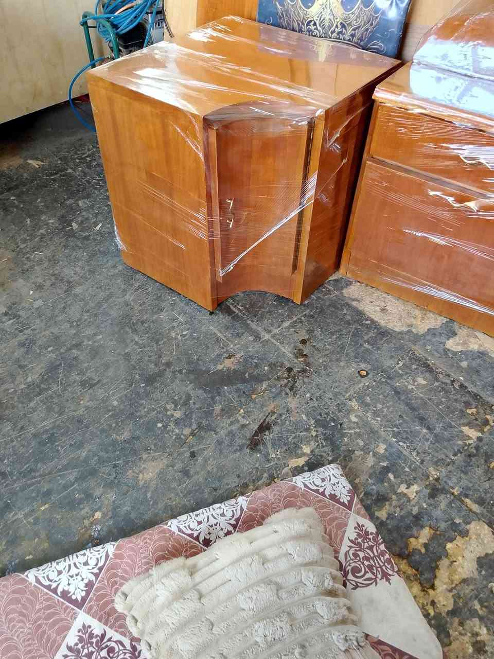 غرفه سنه باب. صاج شغل الموصل ثقيل معه كرسي معه زاويت ربط معه كمدينه احذيه السعر عل خاص ***********
