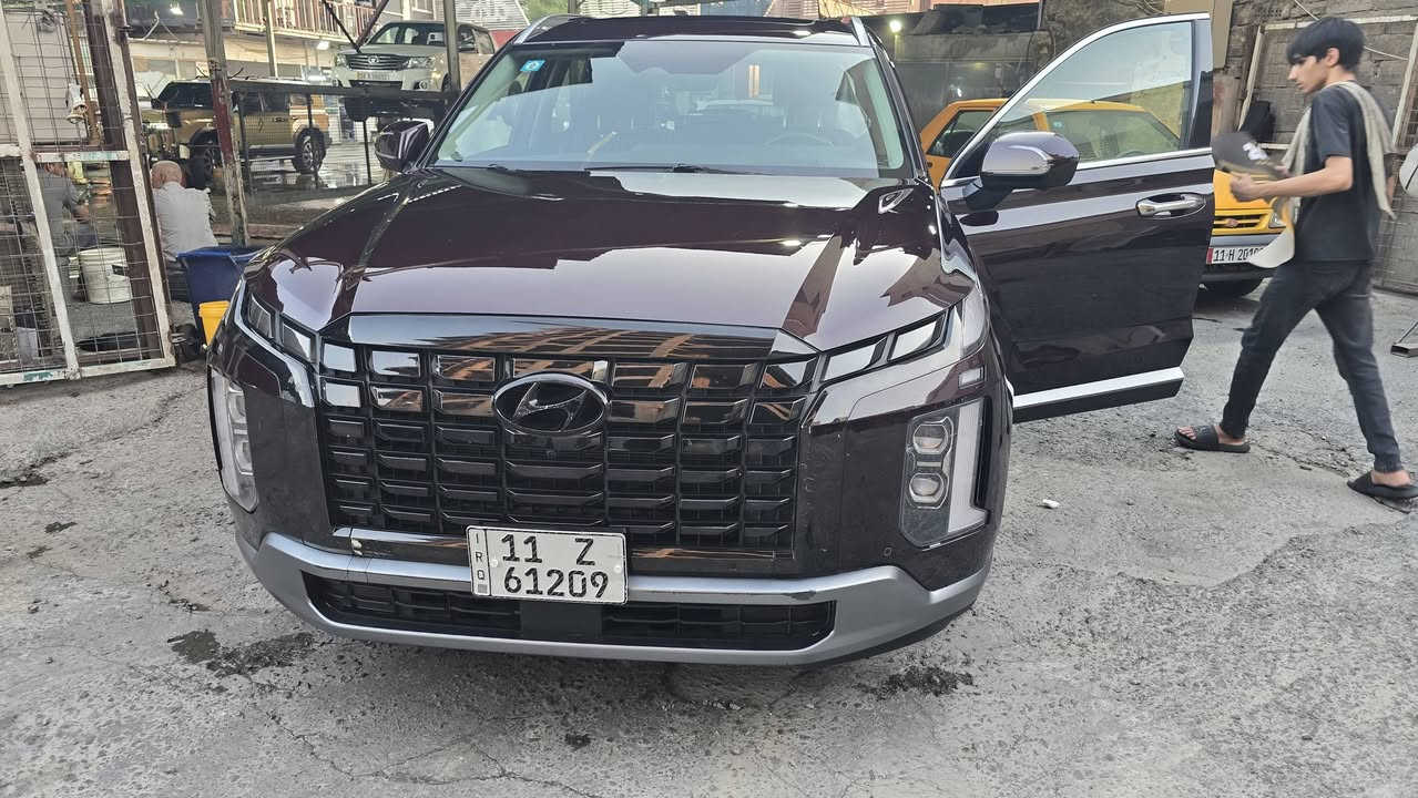 السلام عليكم 
2023 
ليميتد رادارات عدد ٦ وكاميرات ٣٦٠. داتا شو . ماشية ٣١ الف كيلومتر على ايدي ترقيمها باسمي رقم بغداد
مكينة ٣.٨٠٠ تنفس طبيعي 
 الدعامية اني مبدلها لان اللي اجت بيها مو مالتها.  والجاملغ الامامي الايمين مصلح ومصبوغ مع جزء من الباب صبغ. 
فقط وبدون ضرر ايرباك . الصور كاملة مرفقة
السعر ٢٩٠ 
مكان السيارة السماوة.
الاتصال ***********
