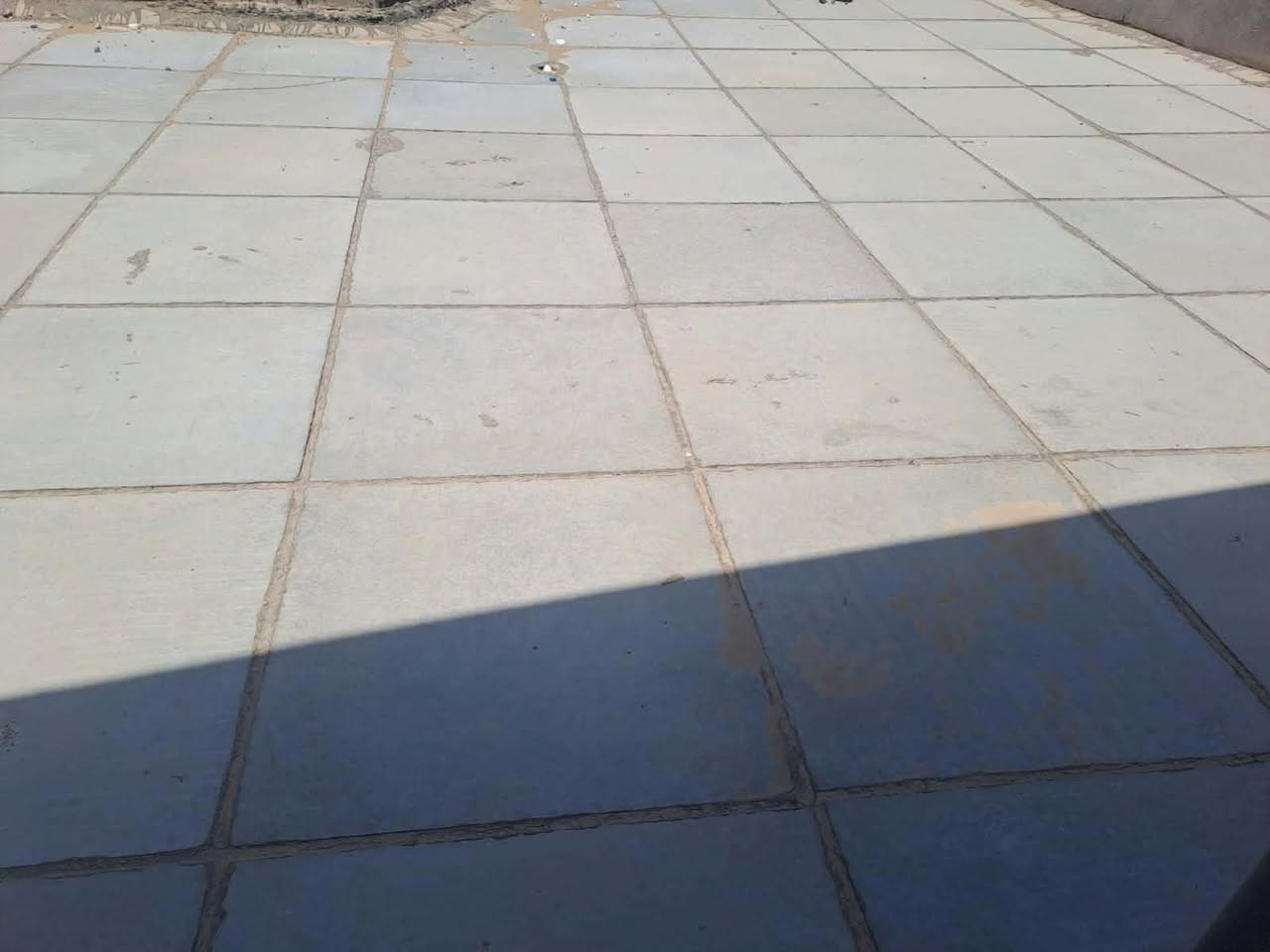 باب درب • ١٥٠م • بناء حديث