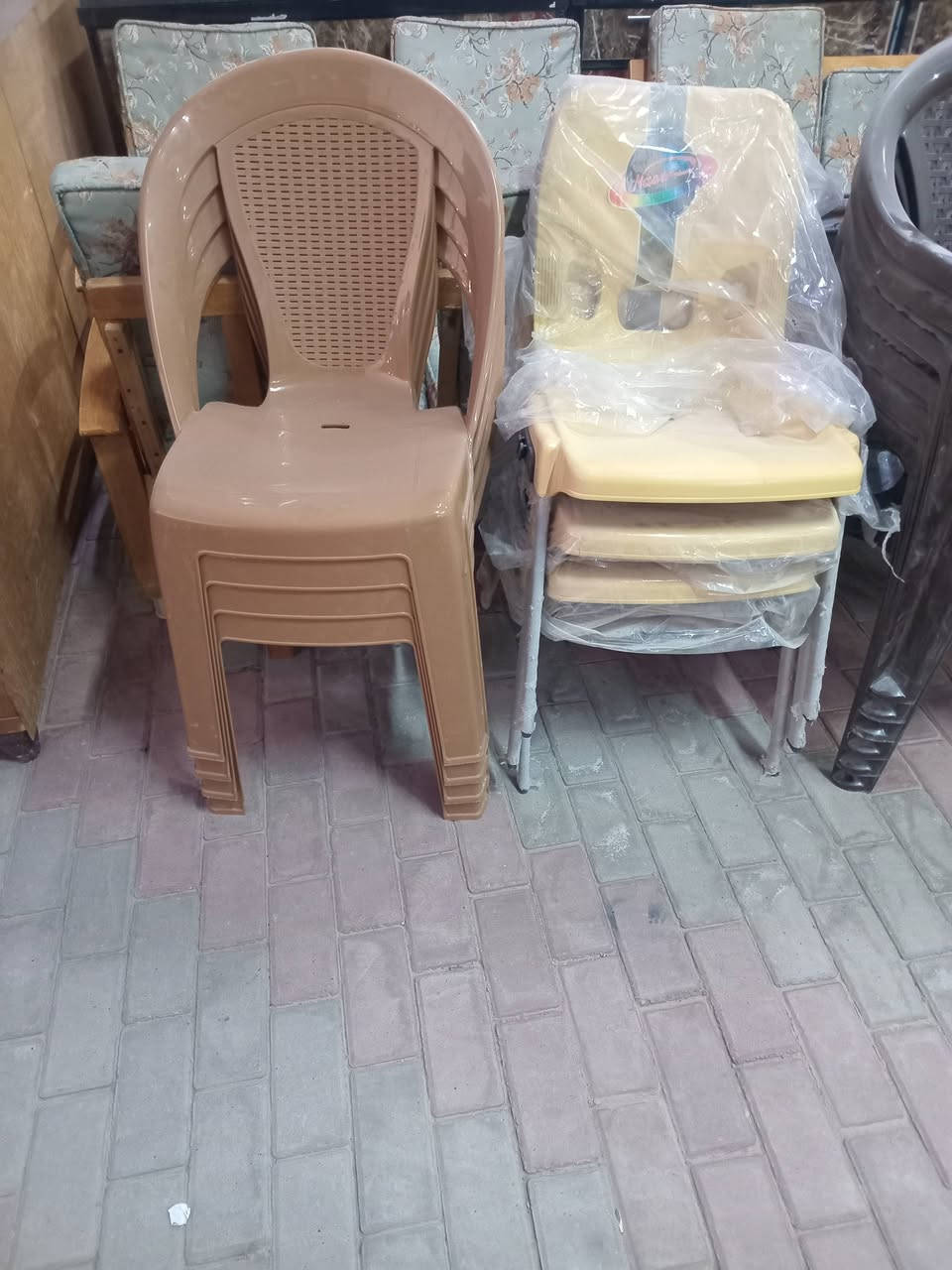 جملة مفرد • كراسي وطبلات • معرض الرحمان