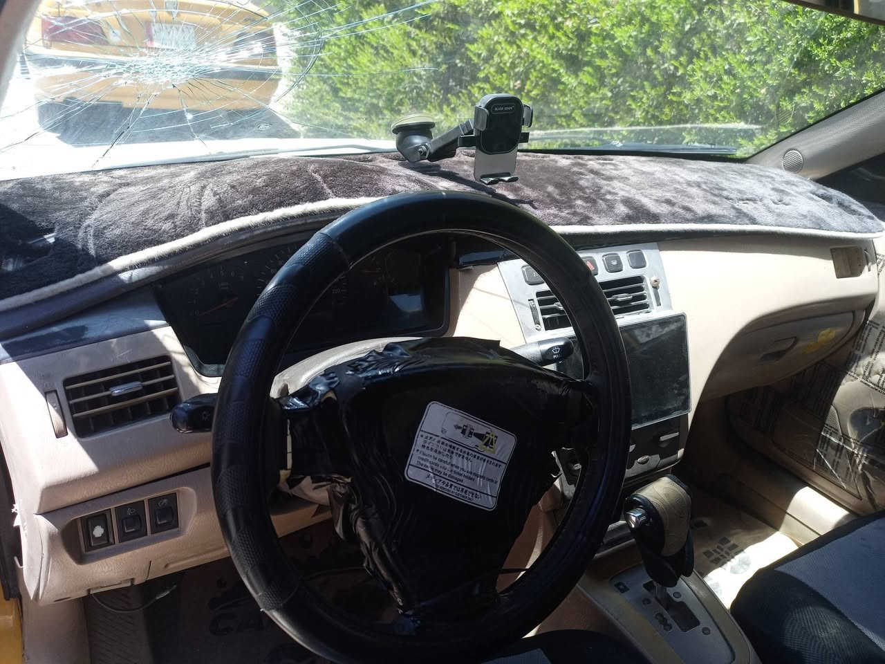 🚗 للبيع شيري A5 موديل 2011 🚗
✅ السيارة جاهزة من كلشي وما تحتاج أي صرف.

✅ كير ومكينة كامري أبو الجف.

✅ السعر: 15 ورقة.

⚠️ بدون راعي، فقط المسمسكات مستنسخة، وأتعهد بيها قانونياً وعشائرياً.

📞 للاستفسار: ***********

الجاد يتواصل، والسموحة من غير الجاد
