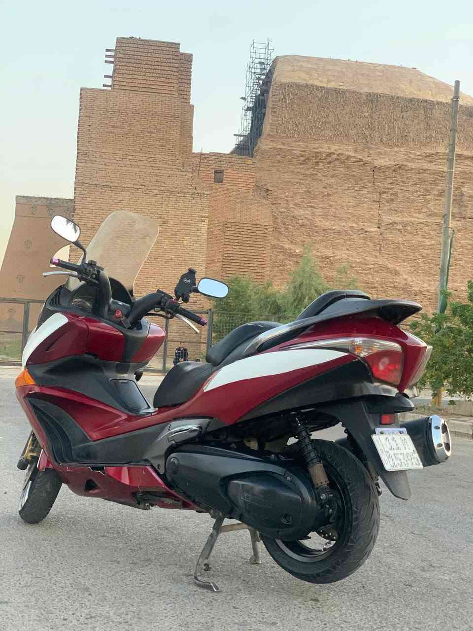سلام عليكم سلفر ونج ٤٠٠ اوفر مود
رقم وسنوية بغداد باسمي 

 نظافة الكشر كدام عينك مكينة وكير مكفولات 
*********** مكاني بغداد سلمان باك
 واذا اكو F4i  فقط مراوس
