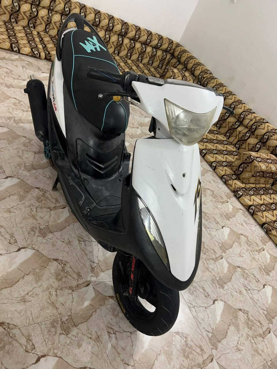 السلام عليكم دراجه ماكس للبيع دراجه أحله من الصور تجي وشوف بعينك بوشه 49 محرك مفتوح السعر 500 وبيها مجال شي قليل الاستفسار اتصل ع رقم ***********

نص مكتوب في الصور:
- BLUUR cam