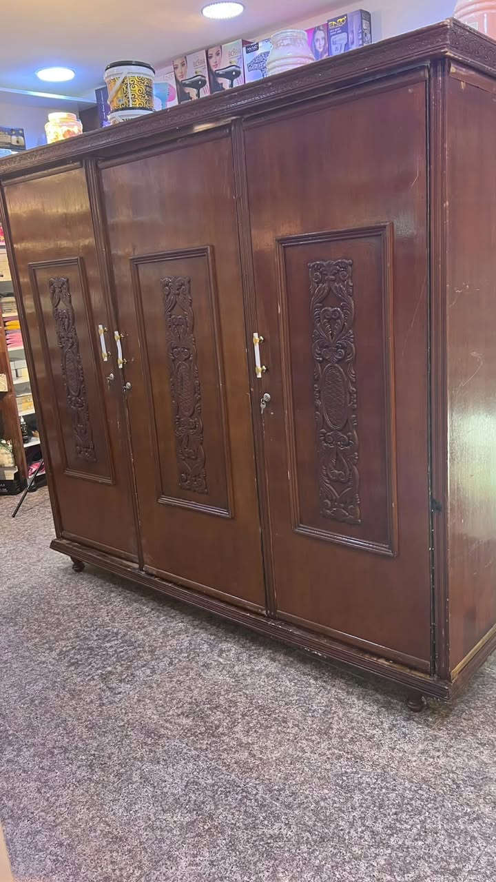 كاونتر • ٣ أبواب • نظيف