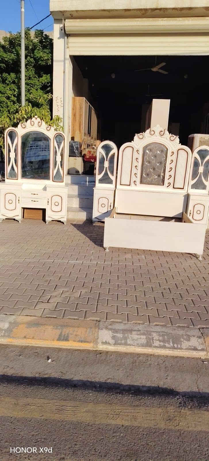 غرفه نوم صاج نضافه فول
بيع وشراء مراوس سعر مناسب 
لاستفسار *********** وتساب خاص
جلولاء سوك السبت

نص مكتوب في الصور:
- HONOR X9d