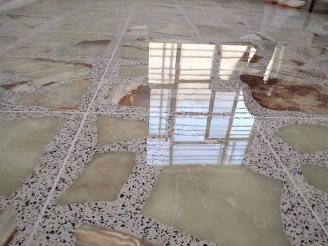 السلام عليكم شغل درجه اولى يم القريشي
جدار ارضيه كاشي مرمر بورسلين 

درج فريم شبابيك تصفير سمنت 

ترميم بيوت 

***********اتصل وتدلل

نص مكتوب في الصور:
- AVAILABLE NOW
- AVAILABLE 093348***********٩١٧٨٧
- AVAILABLE