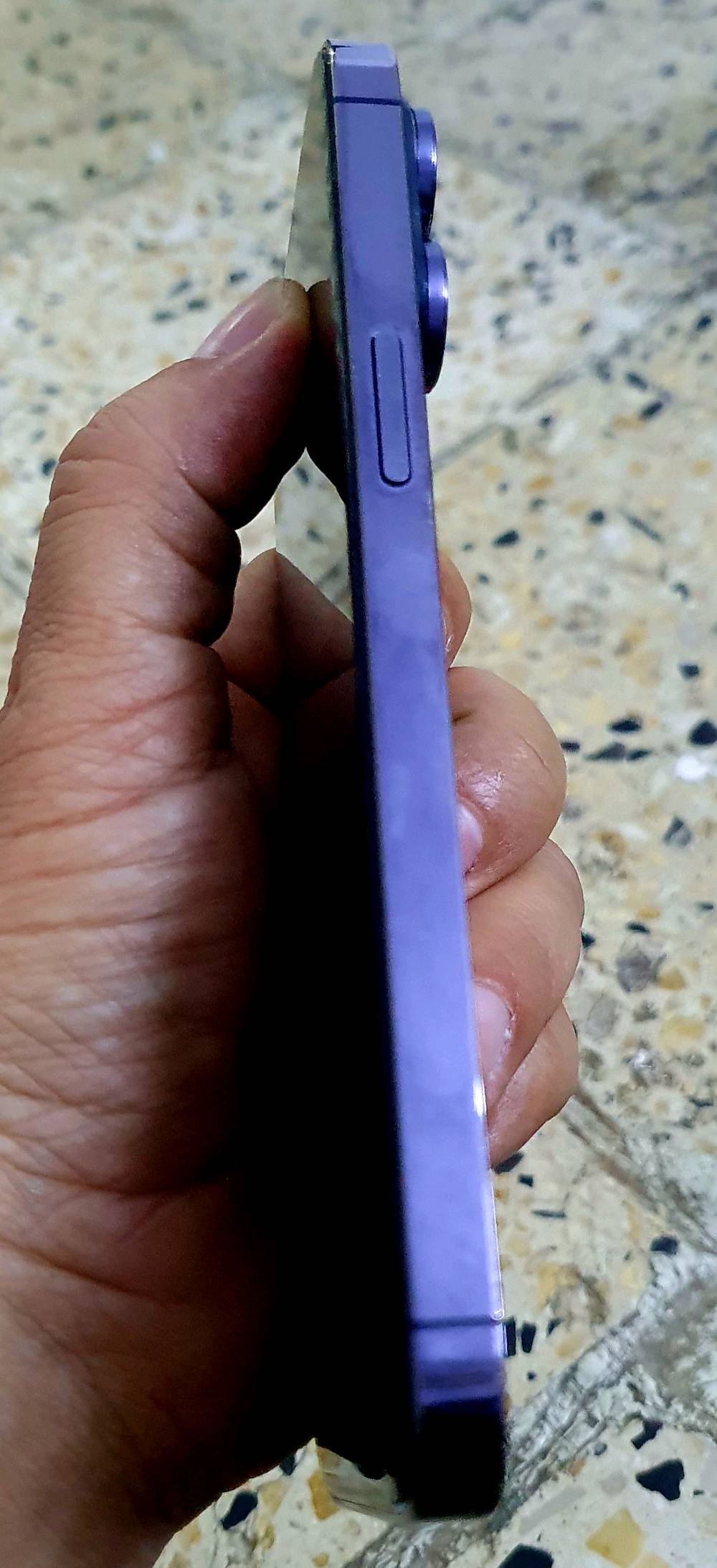 ايفون ١٤ برو ماكس جهاز نظيف مكفول من الفتح والتصليح ذاكرة 256 بطاريه 79 للبيع السعر ٨٢٥ الف مكاني بغداد غزاليه 
***********