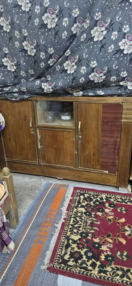 غراض للبيع كلمن وسعره راح اخلي رقم ام الغراض ***********مكانهن المحمودية حي العسكري بشارع السكلات ابو علي
