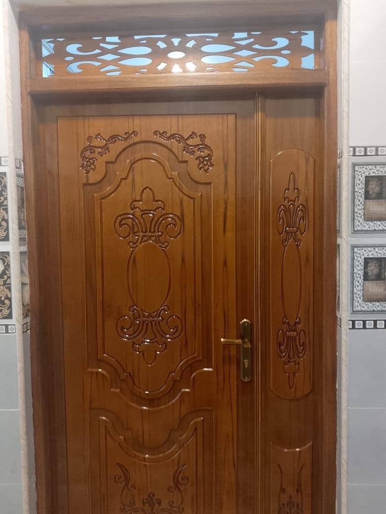 أبواب خشب • حطاطه كلمن • للبيع