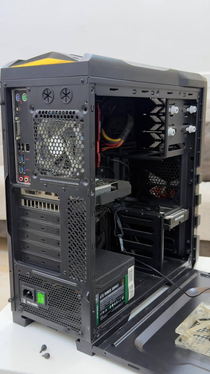 سلام عليكم PC للبيع
m.b msi b150m bazooka
ram 16GB DDR4 2133
SSD 156 
.H.H.D WD blue 1TB
cpu core I7-6700
gpu 1050TI 4GB inno3D
Power supply 600w

*********** وتس اب
