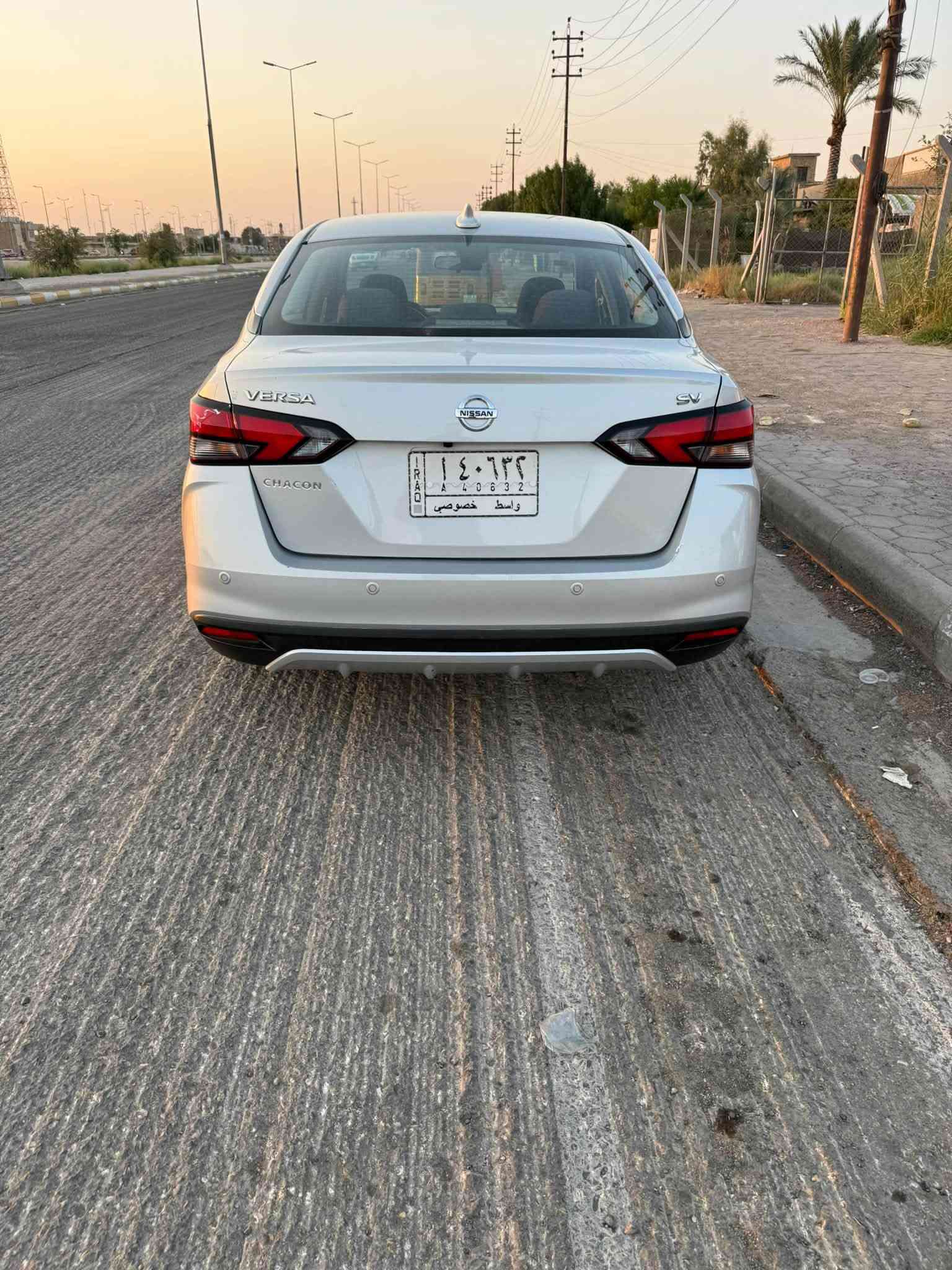 فيرسا 2021 SV

سونار موجود 

داخل وخارج كلش نظيفة 
كلش قتصادي

نضامين قيادة
عادي + سبورت 

بصمه

تحكم ستيرن 

شاشة تدعم كار بلي

كامرة خلفية 

كروز سرعه

حساسات خلفيه

مانع اصطدام

تحديد مسار

مانع انزلاق

تحكم امرايات جانبية
مكينه كير جاهزه من
رقم واسط سياره معوقين بعدلها  سنه وينفك الحجز 

للبيع او مراوس 
مكان السياره بالكوت
***********

