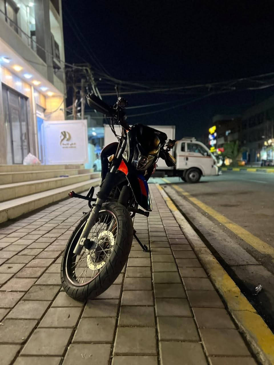 سلام عليكم
دايوان قفاز  موديل 23
محرك 200cc
شاشه لكتورني بس يحتاج قمجي سرعه
تاير الخلفي ويل. مو سيام  
كلجات جديده 
دبل لد. 
ماشين بل معاملة مال ترقيم 22
وعفته   شرط ترقيم دراجه 

تجي تفحص وتاخذ

العنوان بغداد مدينة  صدر 
رقم***********
سعر 1700وبيه محال للطيبين
