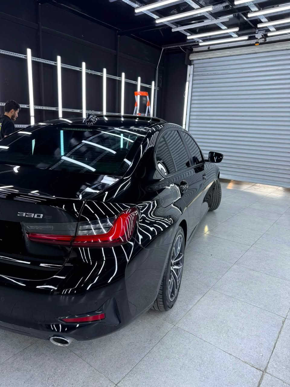 BM موديل 2022
هايبرد يعني بانزين وكهرباء 
امريكي دبل سويج مغلف ppf
قطعه واحد صبغ باب خلفي 
نظافه السيارة 99‎%‎ مبي اي نقص 
السعر 240 $ 
ماشيه 70 ميل 
***********
مكان السيارة اربيل
