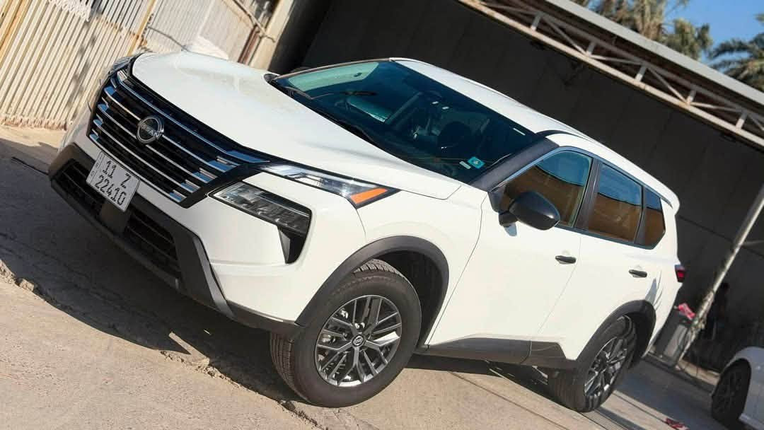 اللهم صلِّ على محمد وآل محمد 🤍
للبيع نيسان روج  2024 بحالة شبه الوكالة وبسعر منافس،

🔹 Nissan Rogue SL – موديل 2024
🔹 ممشى 38 ألف فقط
🔹 رقم بغداد الجديد – باسمي
تحويل ثاني يوم باسمك هزه ورقم جدد 

🔹 السيارة داخلة على إيدي شخصيًا وأنا أول من رقّمها.
🔹 بحالة الوكالة وما زالت على تايرات الشركة الأصلية.
🔹 إدامة كاملة في مركز هانوفر، وجاهزة للاستعمال ولا تحتاج أي مصروف.

📌 

* وارد أمريكي.
* الإيرباكات ولا ايرباك طاك 
* ⁠سليمة ولم تنفتح.
* الضرر كان خفيفًا جدًا (شخوط بالدعامية وشخوط بالجاملغ  الخلفي فقط)،
❗️❗️* صور الحادث والسونار مرفقة داخل المنشور حتى يكون المشتري على اطلاع كامل.❗️❗️

💵 السعر: (( 16,700 دولار))
167وبيها مجال بسيط وموسعرها هذا

📍 الموقع: بغداد – الأعظمية الكريعات

السيارة شرط السونار والفحص ماخليك تاخذها اذا ماتفحصها وايشي يختلف عن كلامي تاخذ السياره وفلوس فوكاها...

📞 للجادين فقط، التواصل على الخاص أو الاتصال.
ابو  زين    ***********
واتساب ماسنجر متوفر 24ساعة
