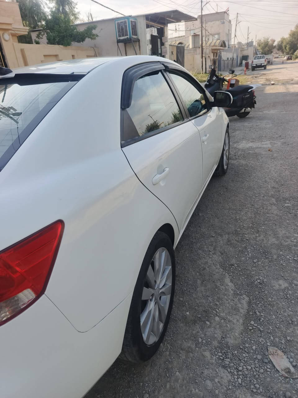السلام عليكم كياسيراتو موديل 13 بدون صبغ سيارة بسمي رقم اربيل سعرها 112 وبيها مجال ***********
‏‪***********‬‏
