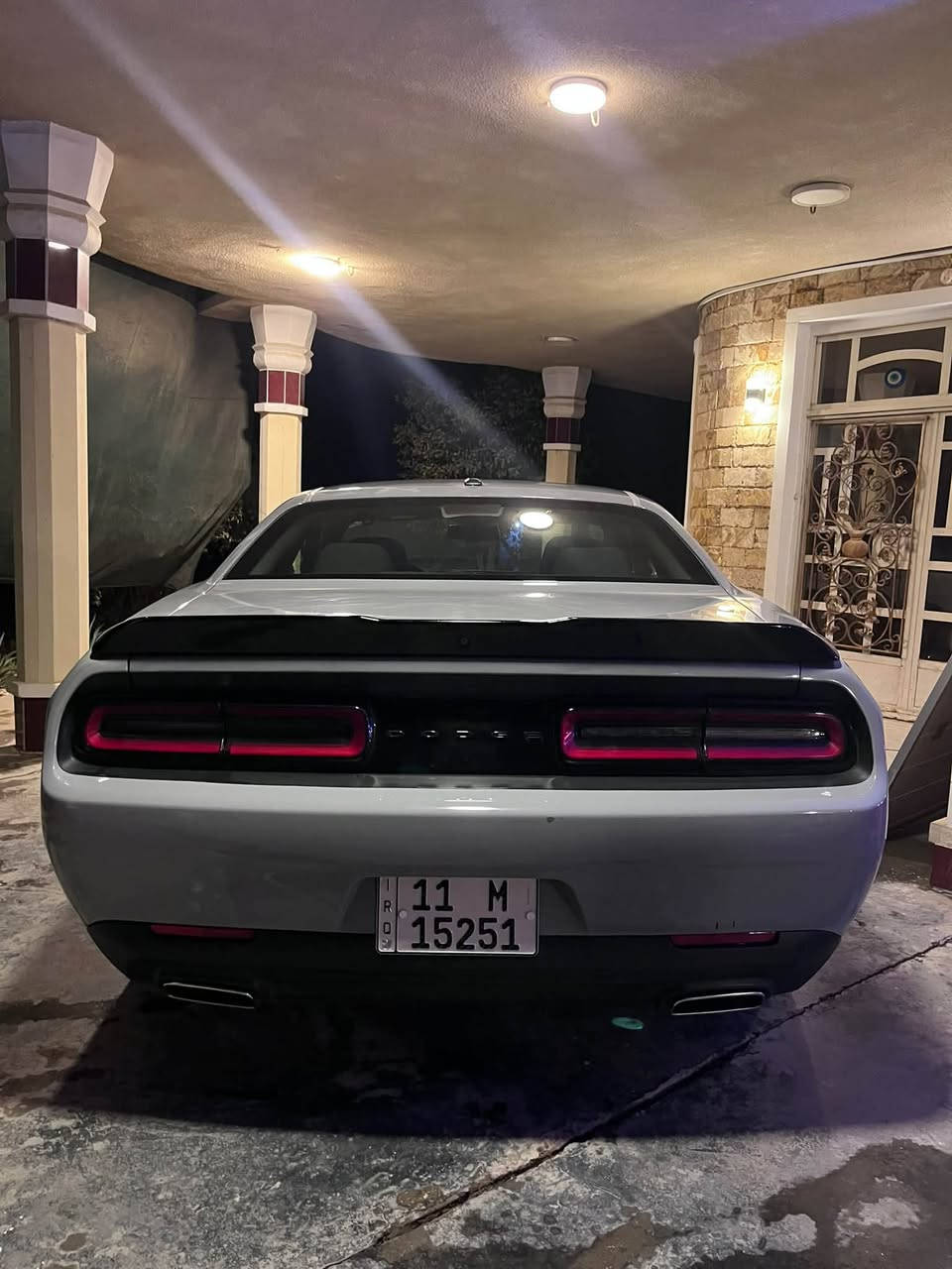 جالنجر للبيع 2021 GT لون سموك  اخوان السيارة البنيد نفسه مصلح بس مصبوغ دعاميه لبلاديه مالته امامي وخلفي السياره فقط هذا حادثه جاملغ تبديل امامي وبنيد نفسه بس مصبوغ بدون ايرباك ماشية 50 الف مايل بس سياره بعدها جديده ومتصرف عليها كامله مكمله شواصي لغود سليمات بدون سحب بدون تعديل فقط رصعه بلغد ورصعة بشايل الشاصي رقم بغداد بأسمي عليها برمجه سيفتي وبرمجه مراوح مكانها بغداد *********** سعرها 185 ورقة وبيها مجال ومتلكه هيج سيارة بهيج نظافة
لتنوية اخوان بيها طخه من جوه موضحه بصورة
