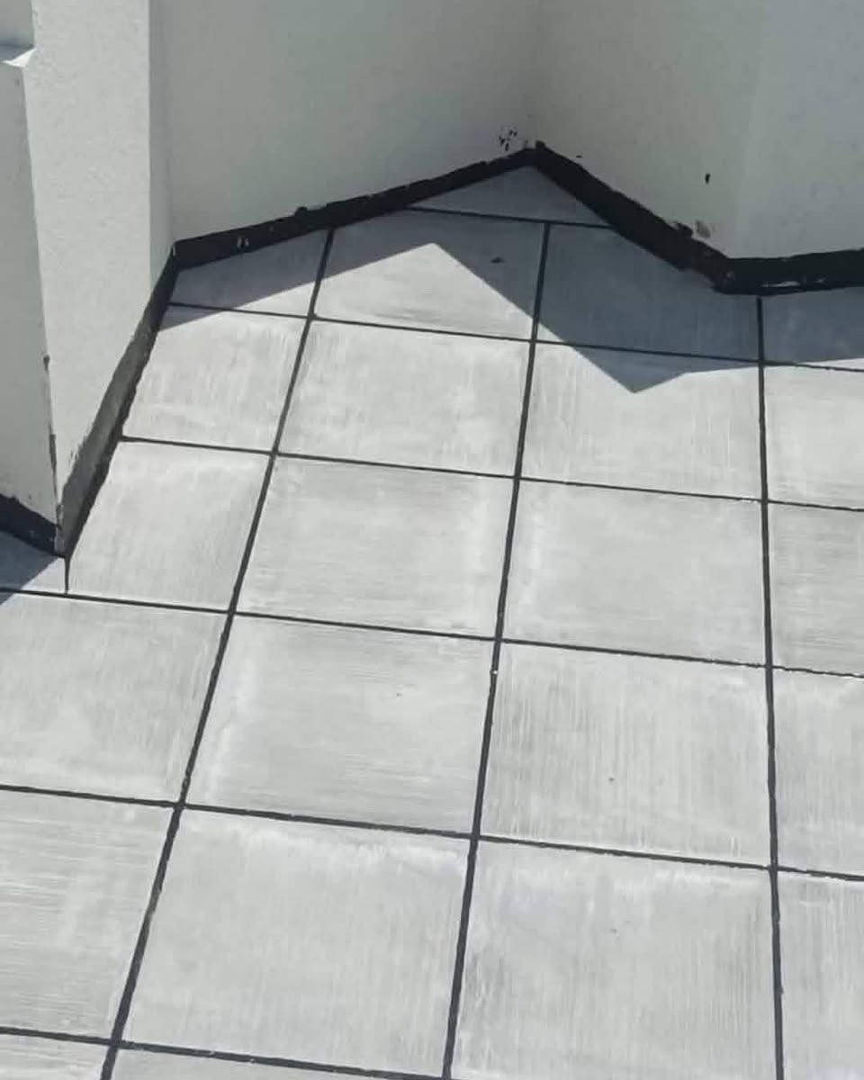 🏠 تطبيق سطح - ودّع النز والرطوبة نهائياً 💧❌

سطحك ينز بالشتا؟ الصيف نار جهنم بالبيت؟
الحل عدنا - شغل هندسي مضمون 100% 👇

شغلنا بالصورة 👆 شغل حقيقي مو من النت!

خدماتنا:
✅ تنظيف السطح ومعالجة الفطور والتشققات
✅ عزل مائي - فلانكوت + زفت + نايلون
✅ تطبيق شتايكر وفرشي درجة أولى
✅ عمل مرازيب وتصريف مياه مرتب
✅ ماستك أسود للفواصل - يمنع النز للأبد

ليش تختارنا؟
🔹 شغلنا وزن وعدالة - مي يركد ماكو
🔹 مواد أصلية تتحمل حرارة العراق
🔹 ضمان على الشغل - مو موسم واحد
🔹 سعر مناسب وكادر من كربلاء

📍 كربلاء - نغطي جميع الاقضية والنواحي
📞 احجز هسه قبل الشتا: ***********

لا تنتظر الشتا يفاجئك، بلط سطحك هسه وارتاح!

#تطبيق_سطح #شتايكر #عزل_مائي #عزل_اسطح #مقاولات_كربلاء #عمار_كربلاء

نص مكتوب في الصور:
- تطبيق سطح
- شتايكر وفرشي - عزل ضد الرطوبة
- خدماتنا
- عزل مائي
- تطبيق شتايكر
- مرازيب
- عمار كربلاء
- ***********
- جودة عالية • تنفيذ احترافي • ضمان العمل
- خبرة وثقة • سرعة في الإنجاز • مواد عالية الجودة