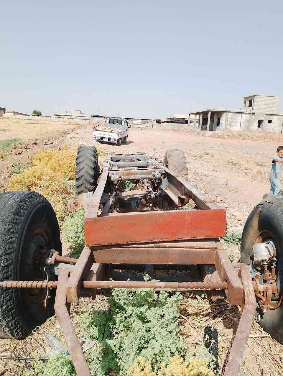 للبيع شاصي حديد
المكان ناحيه زمار 
لاتصال ***********
