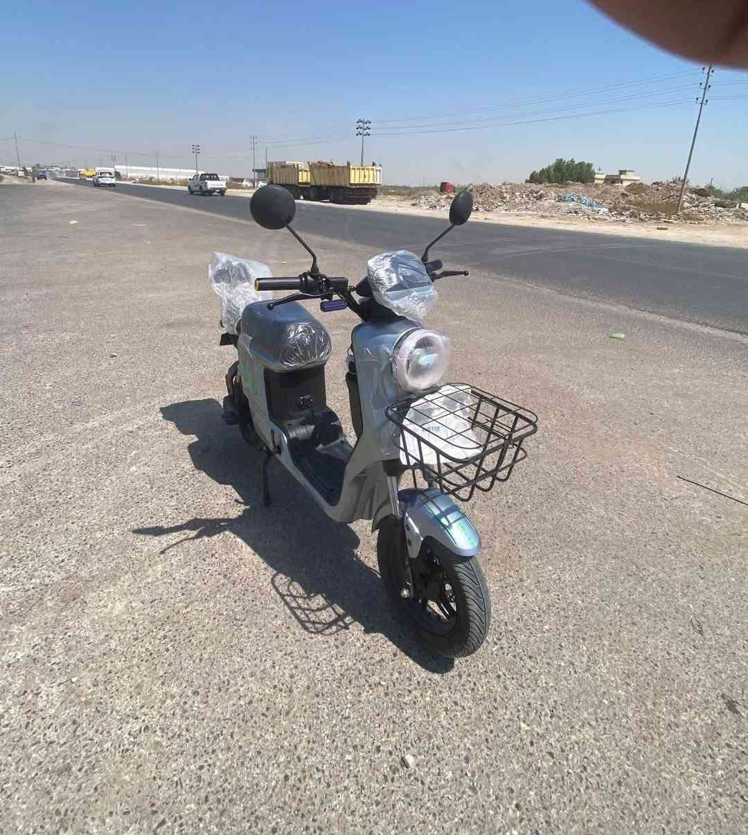 دراجه شحن R9. موديل 26  5 بطاريه شركت ولي
دراجه صار 5 ايام طالعه من الوكيل 

سعر 700.  وبيهة مجال 
مكان واسط صويره 
***********
مكلف بل نشر هاذا رقم صاحبها
