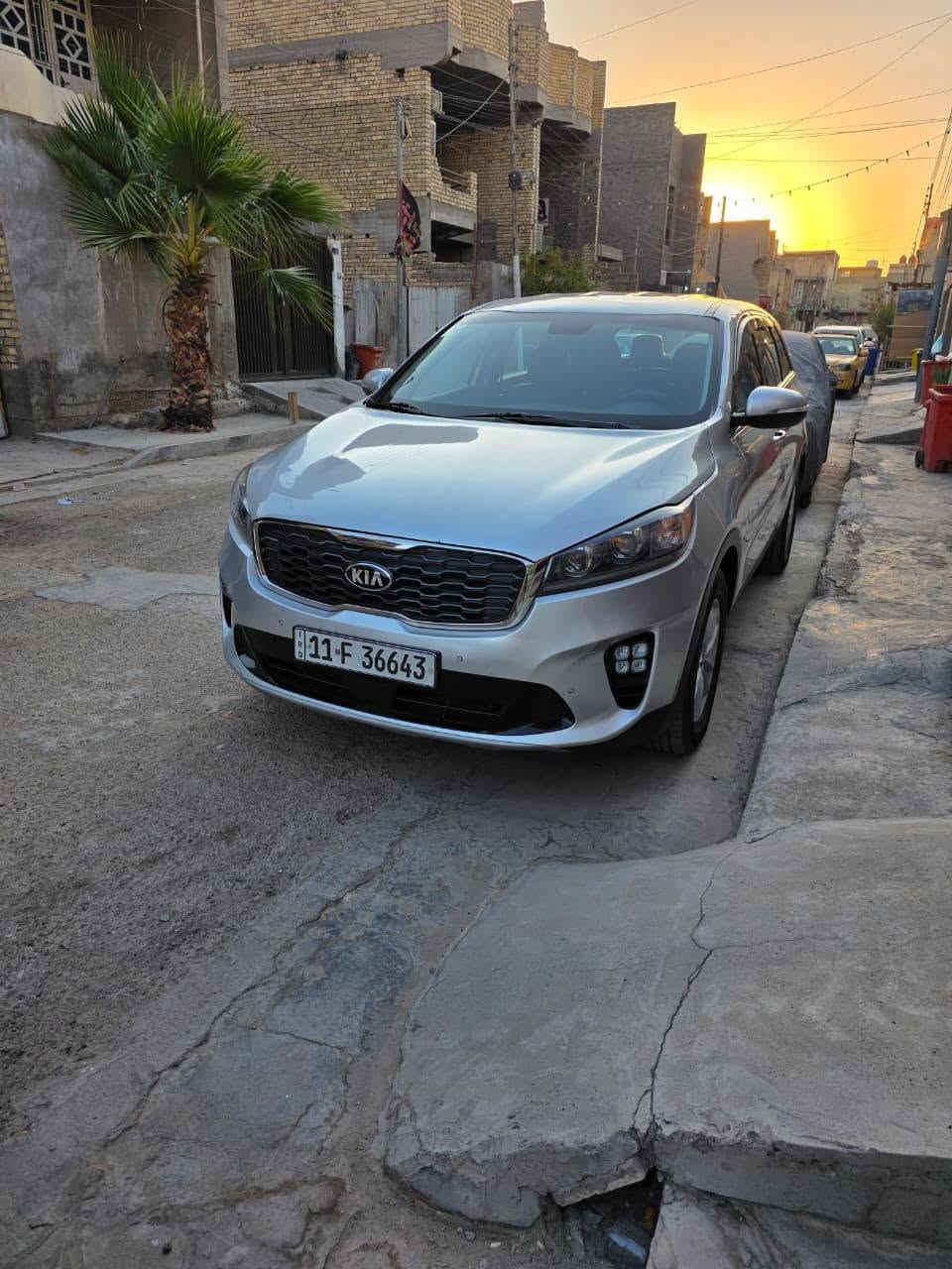 السلام عليكم كيا سورنتوا ٢٠١٩ وارد امريكي للبيع بدون ايرباك التفاصيل بلخاص رقم الهاتف *********** واتس اب موجود
