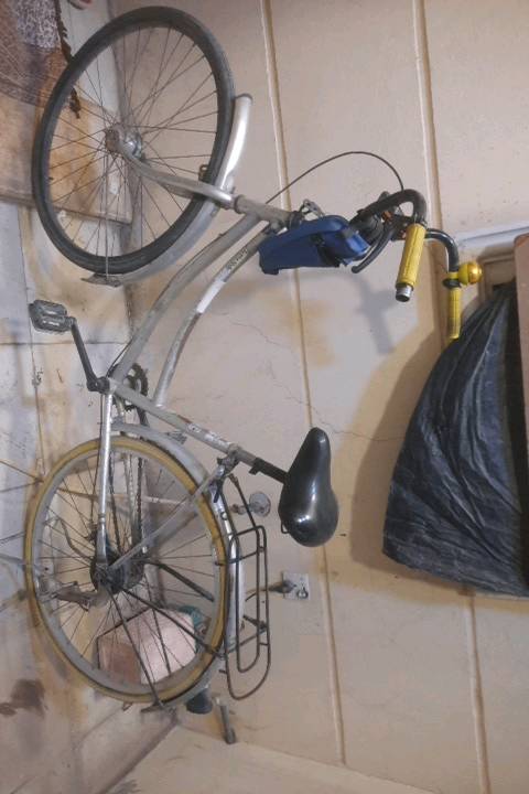 بايسك بناتي • BMX اصفر • تاير خلفي