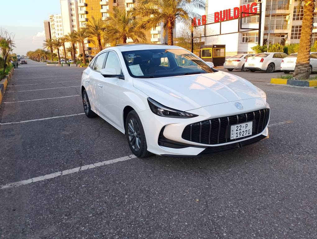 MG GT 2025 
***********
موديل 2025
فول مواصفات 
بصمة و سلايت 
كاميرة و شاشة بيلاد 
بوياغ تةنك 
دوو بصمة بيلاد 
15 هةزار رويشتووة سیارەکە زۆر پاکە هيچي نية چةند دنك تةزرةي وردي هةية ديار نية 
سعر 117$ 
شوين هةولير 
موبايل واتس 
*********** أربيل, العراق
