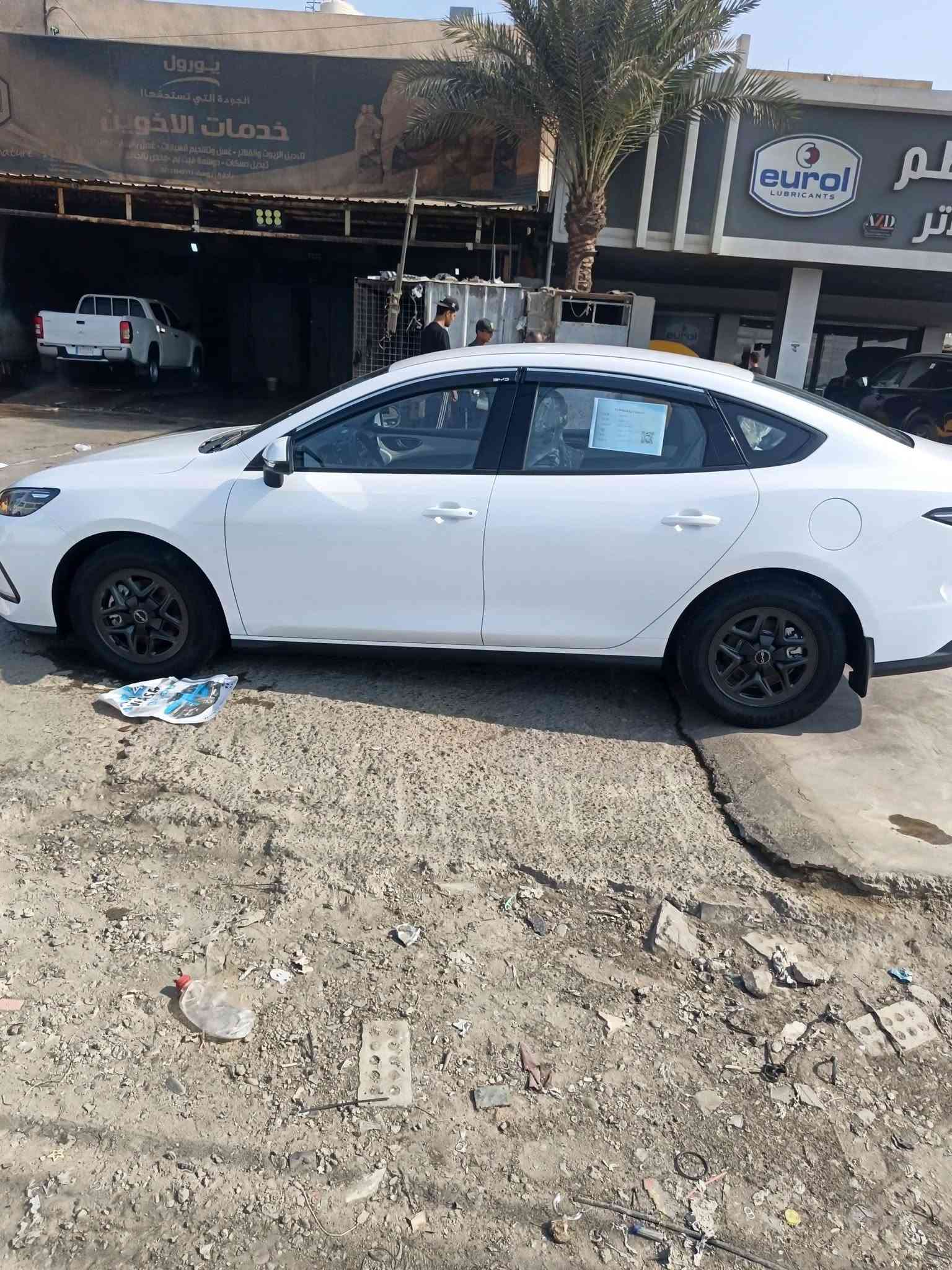 السلام عليكم
BYD  سي ال فايف 2025 
-مكفوله كفاله عامه (عدا الشخطه البلباب الموضحه بالصوره) 
-السياره شرط لا صبغ ولا بارد الشخطه على حطتها 
-ماشيه 12 الف كلي 
-7بانزين \ 5 كهرباء 
-السعر خاص 
رقم الهاتف : ***********
الموقع : بغداد- الزعفرانيه

نص مكتوب في الصور:
- مكان الشخطة