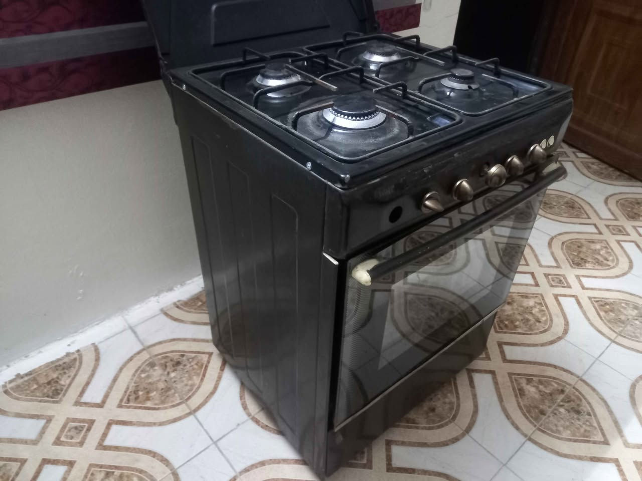 طباخ تركي للبيع شرط الشغل السعر ٥٠ ألف العنوان موصل حي الصدام بعد السيطرة عالشارع العام طريق بعشيقه *********** *********** يوجد توصيل داخل الموصل موصل, نينوى
