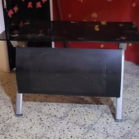 ميز لونه اسود قياسه 120×60 العنوان بغداد الوزيريه 07727035080 بي واتسا...