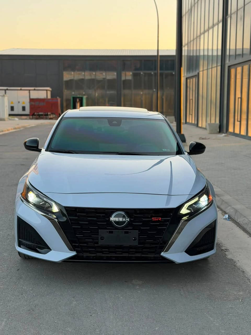 Nissan altima SR plus
فول مواصفات 
موديل 2024 
۲٦ هه زار ڕۆشتوە 
26 الف ماشيه 
تەنها چەمەلەغی لای سایق بۆیاخە 
ڕەسمی دەعم دانراوە 
ايرباك سوكان ته قيوه 
ايرباك ستيرن طاك 
فقط جاملغ السايق صبغ بدون دواخل 
صور الحادث بلمنشور 

‎رقم كاتي تترقم شمالي 
عنوان -سليمانيه 
***********
