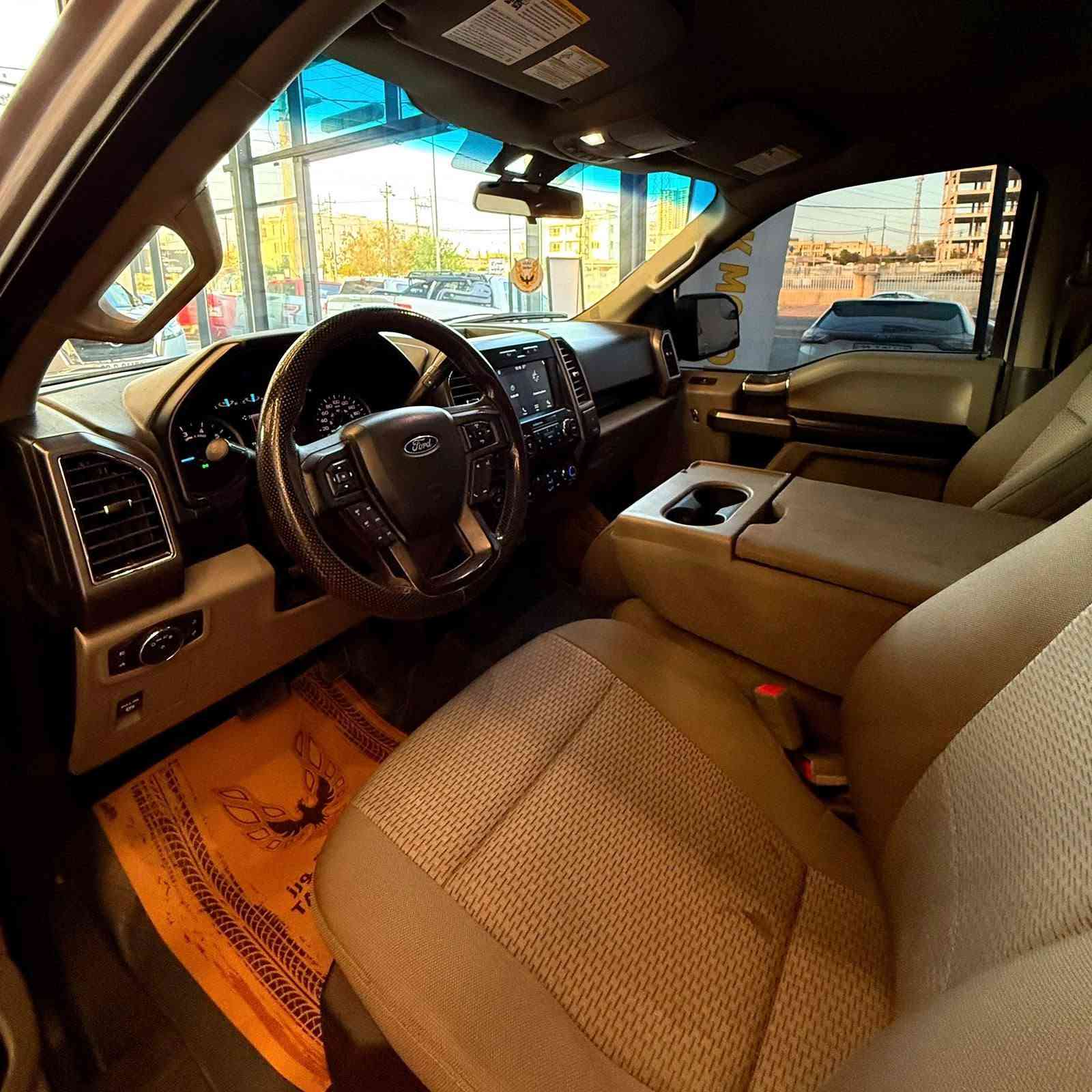🔱السلام عليكم 🔱🛎
للبيع سيارة فورد اف 150 
FORD F-150
موديل2019
فئة XLT
باب طويل بدي قصير المرغوب 
ماشي فقط 116 الف كيلومتر
 8 سلندر 5.0L تنفس طبيعي 
فور ويل 4X4
كير 10 نمر
شاشة كبيرة
 كاميرا خلفي دوارة
ويالة 20 انج
تخم طايرات جبلي 
حساسات خلفي
سايد بريك كهربائي 
تبريد قطعتين
بيه درج بالباب بدي
بيه حادث جانبي بسيط باب خلفي و جاماخ مصبوغ فقط بجم و خلفي كبس

رقم شاصي موجود بالمنشور
سيارة كلش حلوة و مرتب جاهز من كل نواحي ما بيه اي نواقص 
كير و محرك و كهربائي كلشي دعامي لدعامي بشرط
سعرها 19900$
مكان اربيل
*********** 
*********** أربيل, العراق
