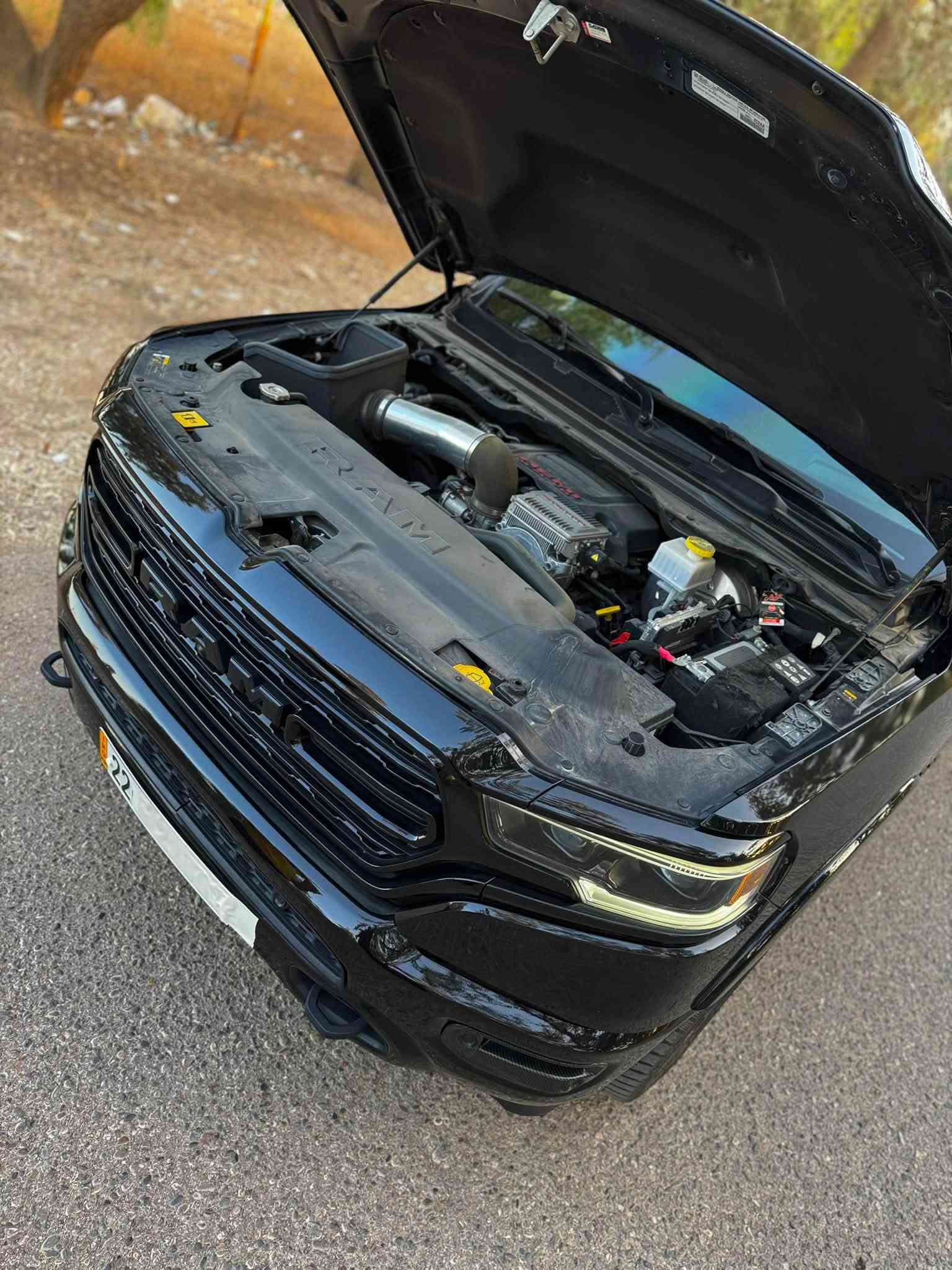 رام 1500 • لمتد بلاك • HEMI 5.7