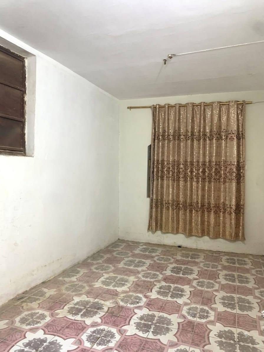 🏠 بيت للبيع - الناصرية / الحي العسكري 🏠
فرع مرطبات لوتس للأخير

بيت طابو صرف، بناء طابوق قوي وجاهز للسكن.

المساحة: 95 متر بالطابو / 120 متر واقع حال مع الفضلة.
التقسيم:
طابق أرضي: استقبال + غرفتين + صحيات داخلية وخارجية
طابق ثاني: غرفتين + صالتين

السعر: خاص للشراي الجاد

للاستفسار الاتصال: ***********
