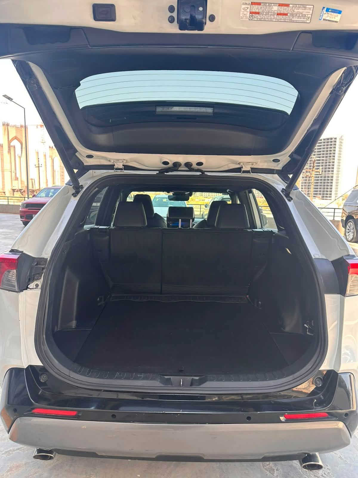 السلام عليكم اخوان
تو كلر Toyoata Rav4 hybird XSE 2023
المواصفات
1-بصمه ابواب
2-بصمه
3-فول تحكم ستيرن
4- تدفئة استيرن 
5-تدفئة كشنات
6-تبريد قطعتين
7- وضعيات قيادة
8-سايد بريك بصمة
9-ويل گب كروم
10-دخول ذكي
11-فتحه
12-باب خلفي كهرباء
رقم الشاصي jtme6rfv0pd537448
رقم بغداد الجديد هزه جديده كبل اتحول 
السياره ماشيه 28 الف ميل
السعر:230$ وبيه مجال
حادث السياره موجود بلمنشور وصار بيه صبغ جاملغ خلف السائق
صور السونار موجوده  
الموقع السياره : بغداد مجمع بوابة العراق
للاستفسار ***********
