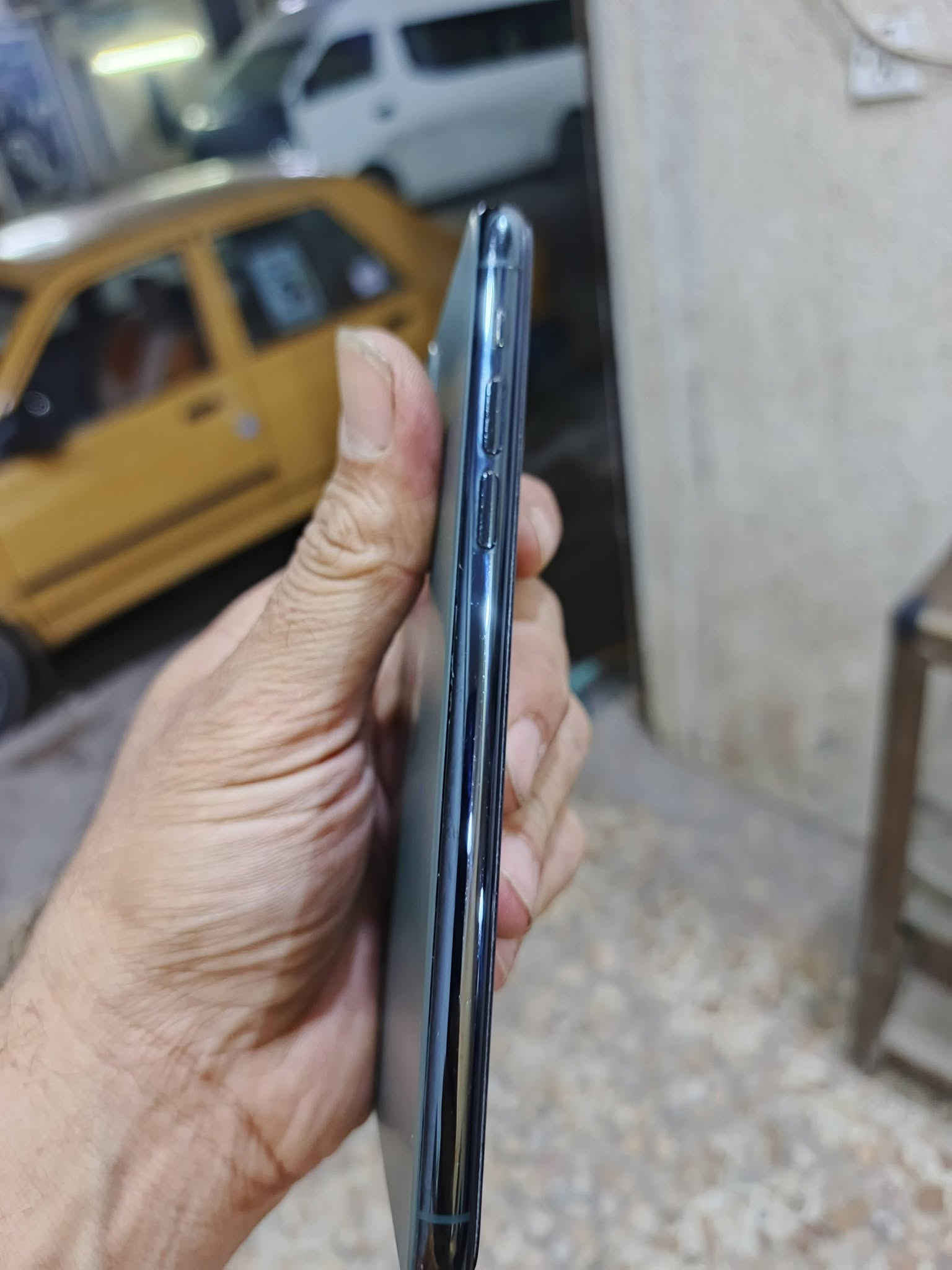 ايفون 11 برو ماكس • ٢٥٦ • بصمه متوقفه