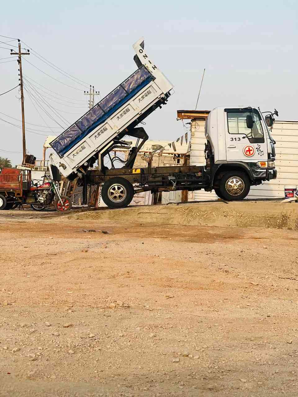 البيع هينو انكر قلاب بلادي مكينه 80منزل موديل 97 وجاهزه مكفواله كفاله عامه ***********
