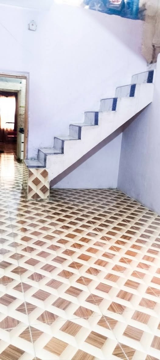بيت للبيع المساحه 100متر طابق ونص متكون من استقبال وصاله ومطبخ وغرفه نوم جوه وفوك غرفه نوم وصاله كلش كبيره وصحيات داخلية وخارجية
الموقع خلف مدرسة امل الاجيال الشارع التبليط الفرع المقابيل المولده
للاستفسار خاص او على الرقم***********
