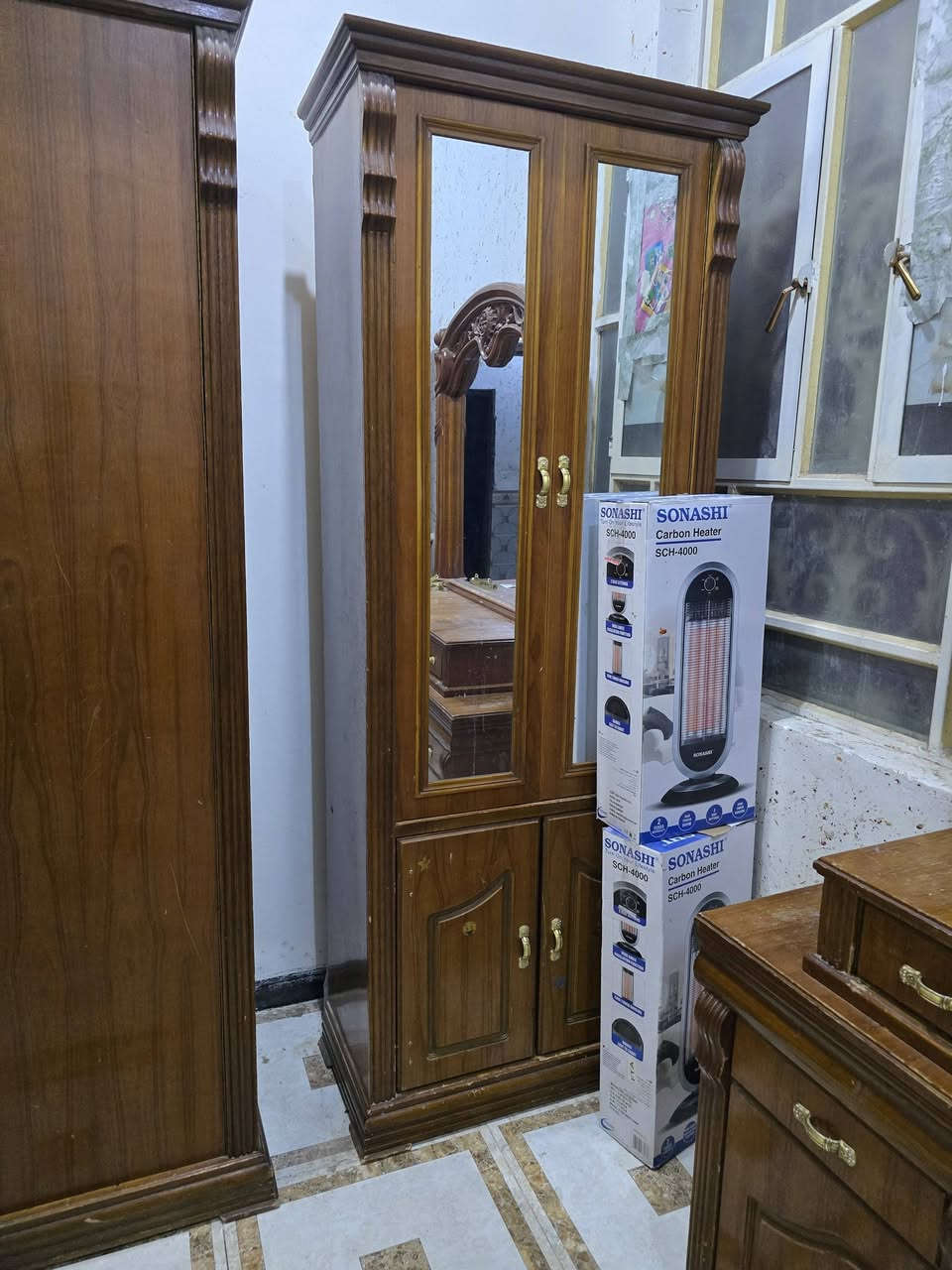 غرفه نجاره • ثقيله • تحتاج تضبيط
