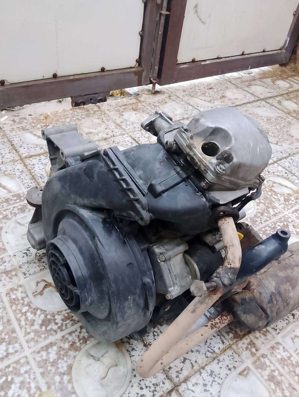 السلام عليكم
محرك تكتك بياجو للبيع سلف جديد شرك جدد بكن جديد ولفات جدد اويل بم جديد كلجات جدد داخل لمحرك كلشي جديد ملاحظه المحرك يحتاج( بوش وبستم )فقط لمحرك شغال نقص المحرك بوش وبستم صلنصه ويا سعره 200 بي مجال مكاني واسط لكوت *********** ليفيده بي خير ويدلل بي مجال
