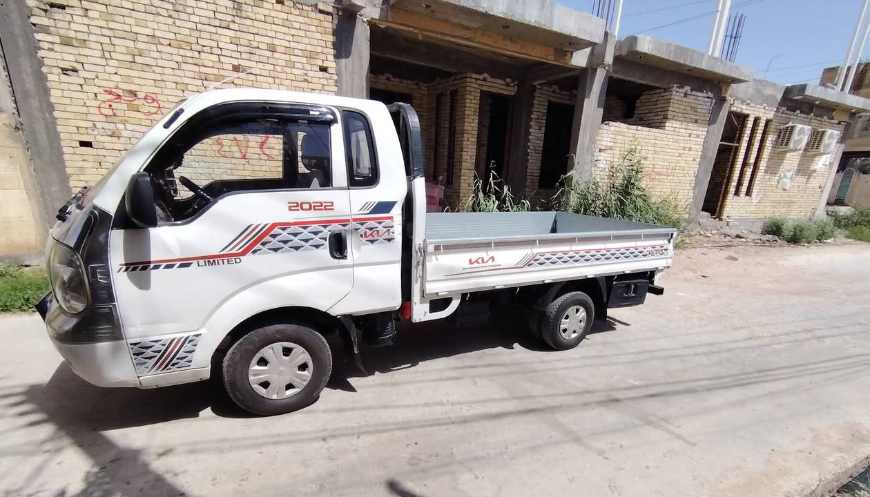 سلام عليكم 
كيه حمل للبيع موديل 12 سياره كير ومكينه وشاصي كفاله بيه رشات صبغ فقط رقم ميسان ***********
