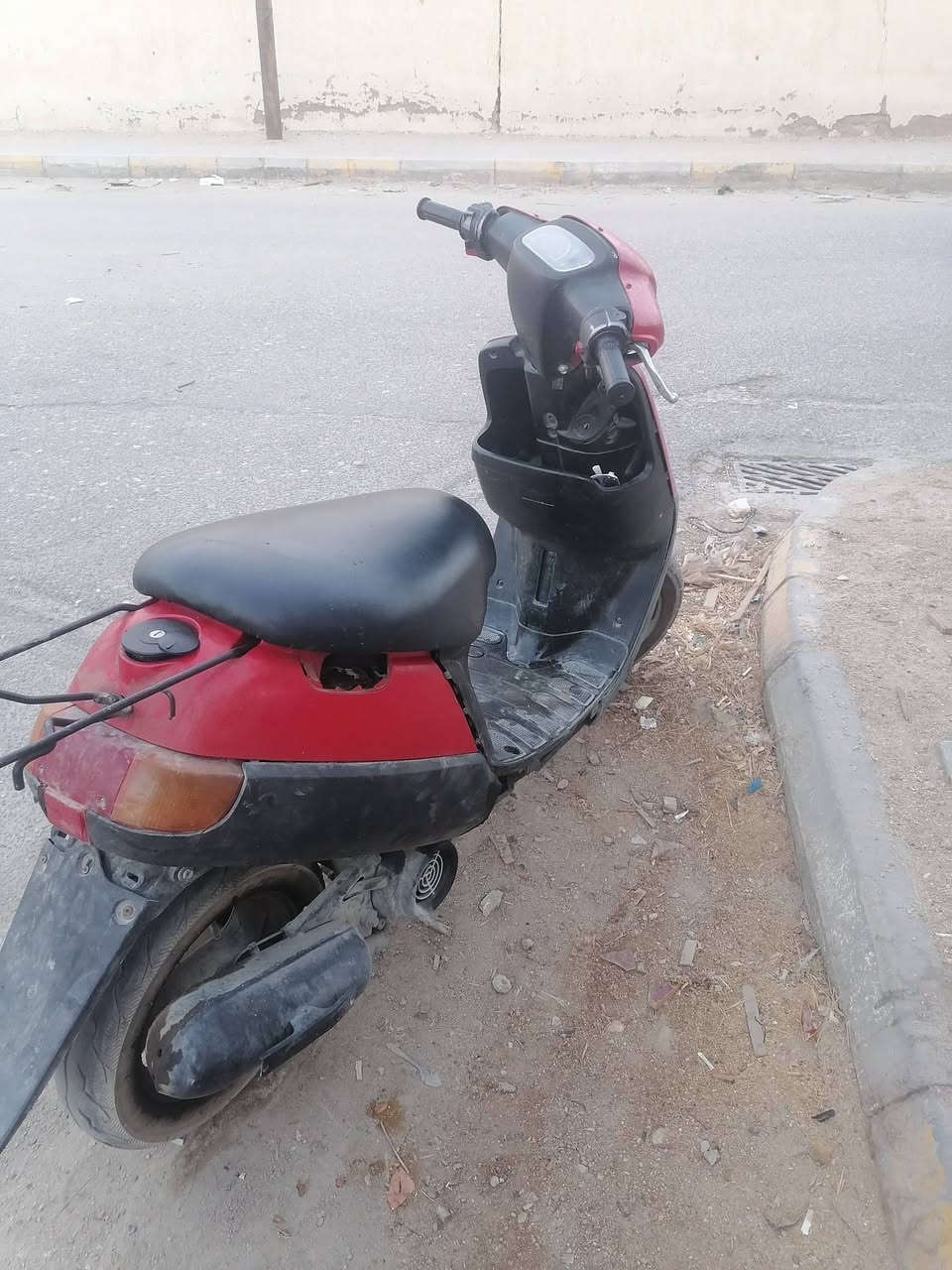 السلام عليكم للبيع
السعر ٢٥٠ وبيه مجال
***********
عوزه ترتيب شويه
سلف هندر شغاله
