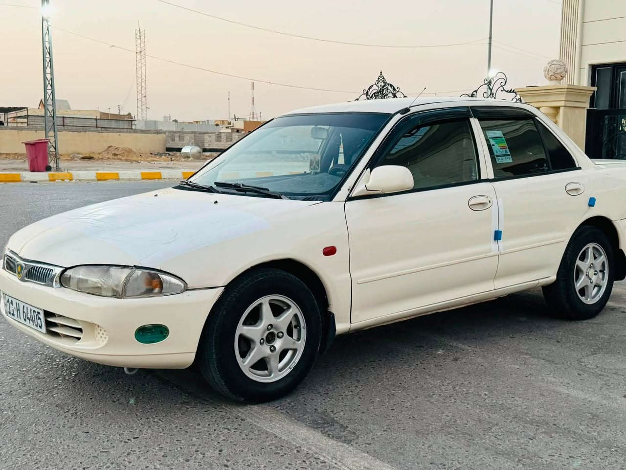 السلام عليكم للبيع ابرتون موديل 2004 بسعر مناسب جداً (39) وبيه مجال اعتذر عن الاقصاط والوعده محرك وكير شرط كير اوتماتيك صدر تخم تاير جديد تبريد شغال سياره جاهزه مناقصه شي مرشوشه عام جماليه شرط بدون دواخل رقم بغداد دولي هزه وسنويه جديده شرط التحويل مكاني صلاح الدين تكريت للستفسار ***********
