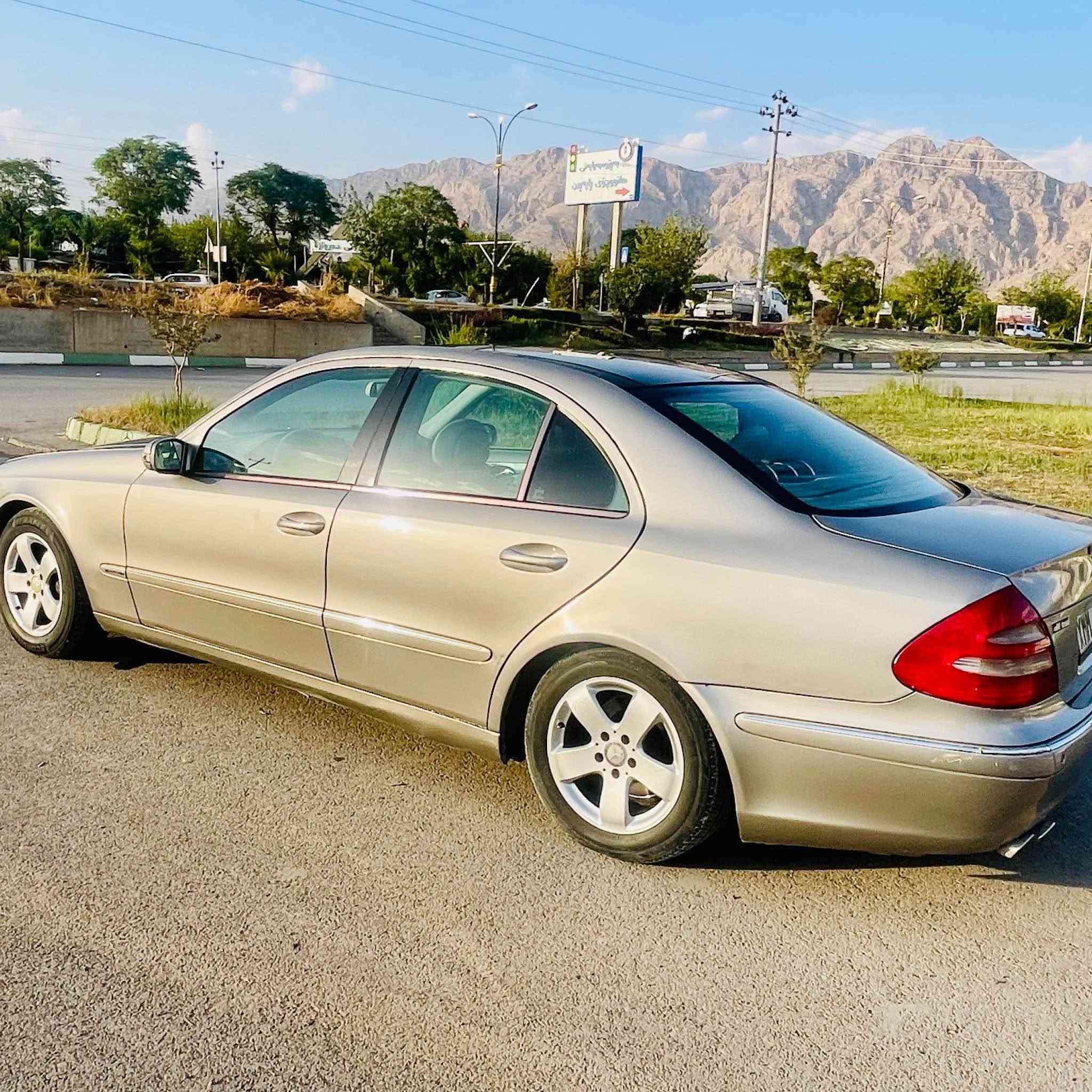 مرسيدس • 320 • ٦ سلندر