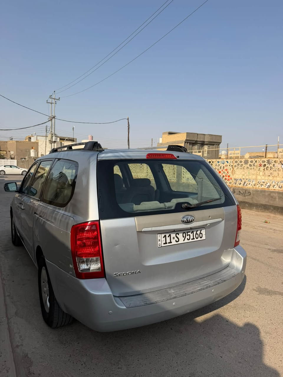 السلام عليكم
سيدونا موديل 2007
محرك 3800 
رقم بغداد نكليزي بأسمي 
السعر 122 وبيه مجال  

 العنوان السماوه قضاء الخضر 
***********
