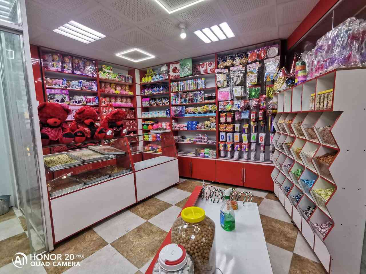 ديكور المحل للبيع الموقع الديوانيه الحمزة الشرقي ***********
