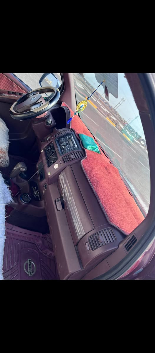 نيسان نافارا • ٢٠٠٨ • رقم بصره
