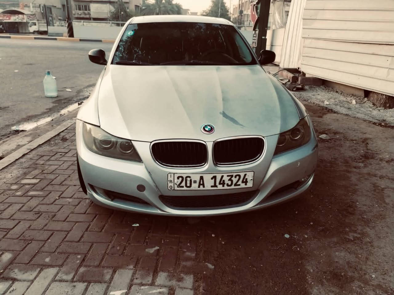 سلام عليكم للبيع E90 موديل 9 حجم 328 فول مواصفات سلايت كشنات كهرباء ونظام ميموري تخم تاير ويل 17 تبريد قطعتين ثلج ماشاءالله بصمه تشغيل السعر 85 وبيها مجال للطيبين عنوان بغداد البياع ***********
